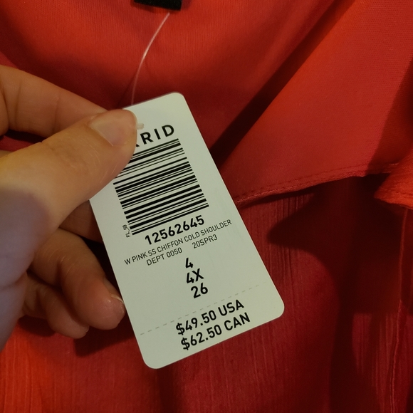 Red cold shoulder chiffon top - Picture 4 of 4